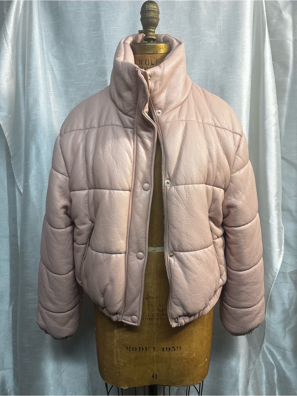 GUESS Blush Pink Puffer Jacket M NWOT Faux Leather Y2K High Neck